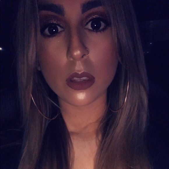 Meet your Posher, Jennifer - Picture 1 of 1